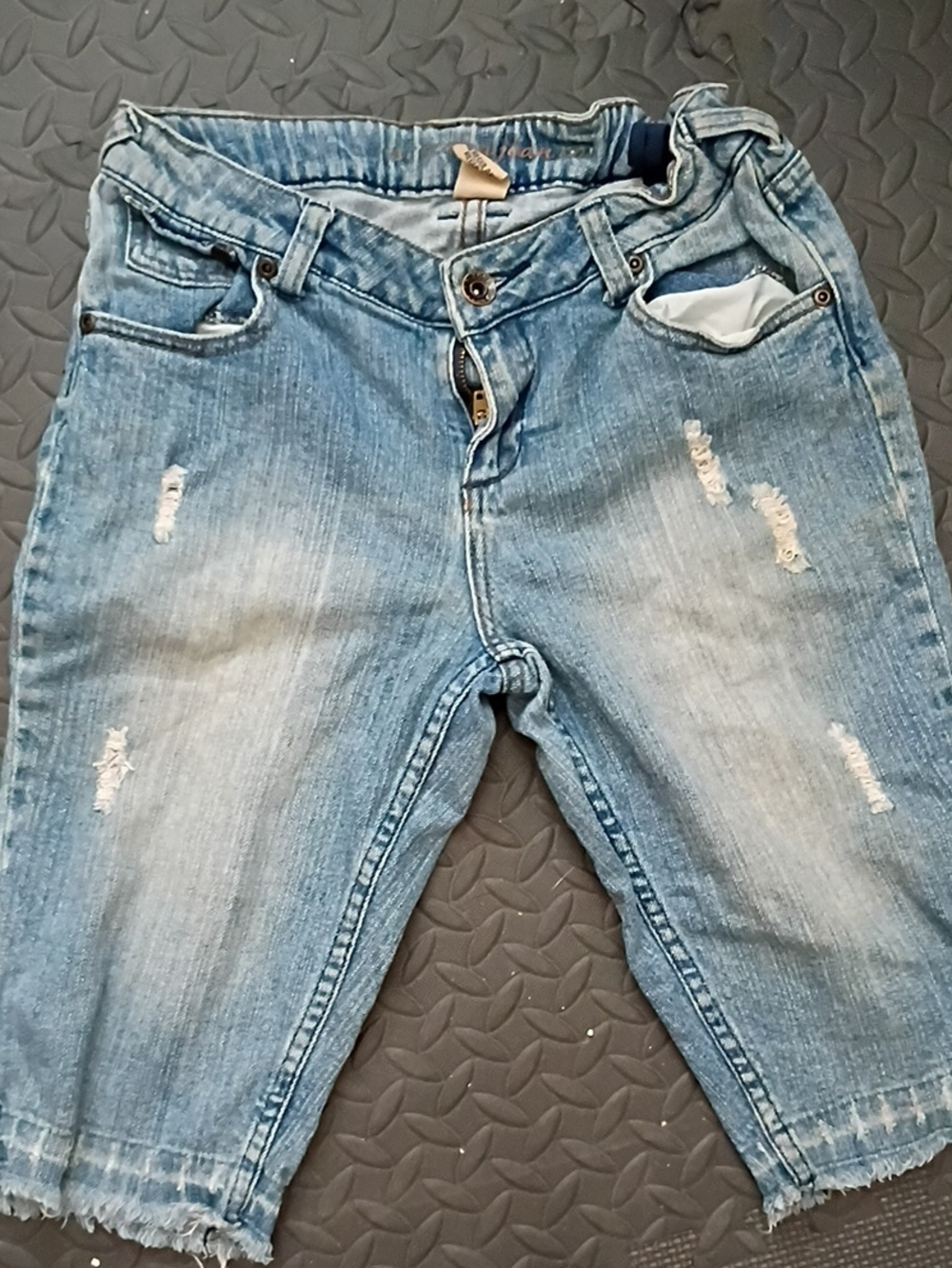 Arizona Jean Company Light Blue Distressed Boyfriend Jeans Shorts